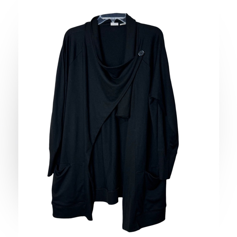 Chico's Zenergy Womens Size 3 (16-18) Black Drape 1 Button Sweater Cape Pockets
